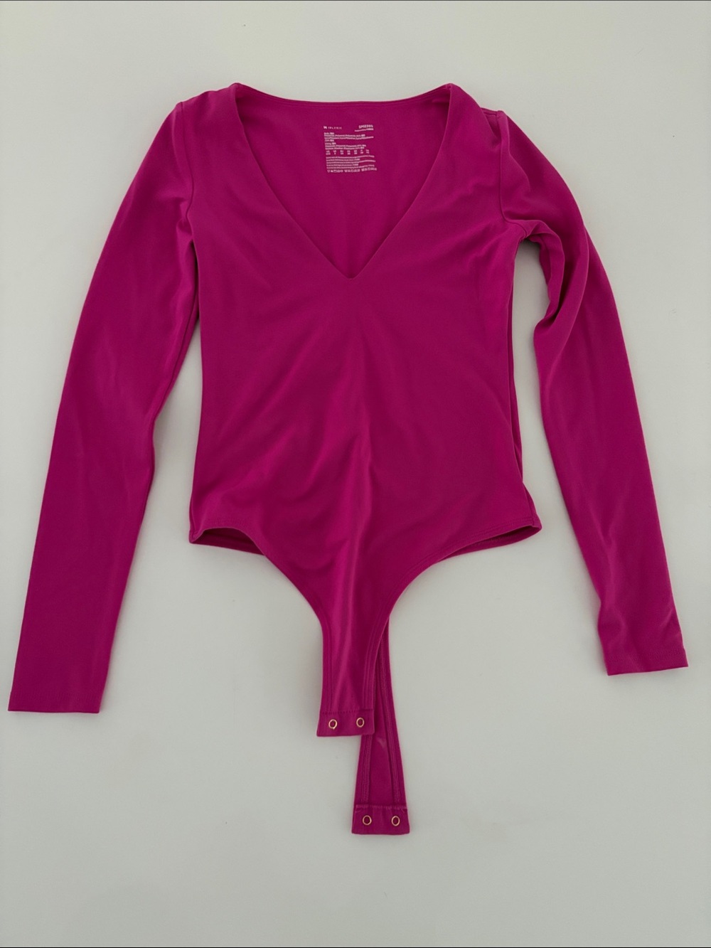 Inlyric Fuchsia Long Sleeve V-Neck Bodysuit. Size XXS